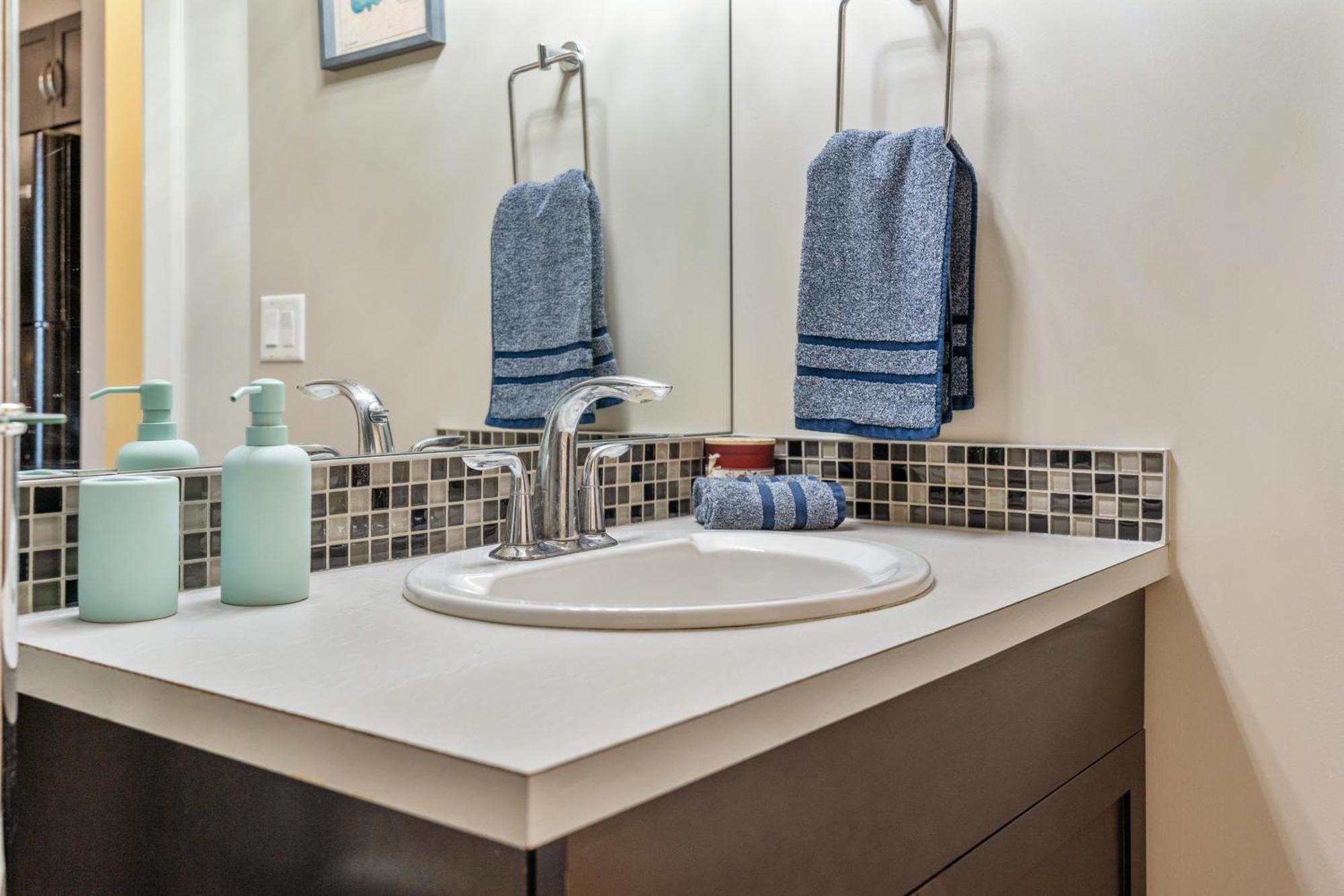 City Centre Retreat - 1Br Condo With Desk Calgary Zewnętrze zdjęcie