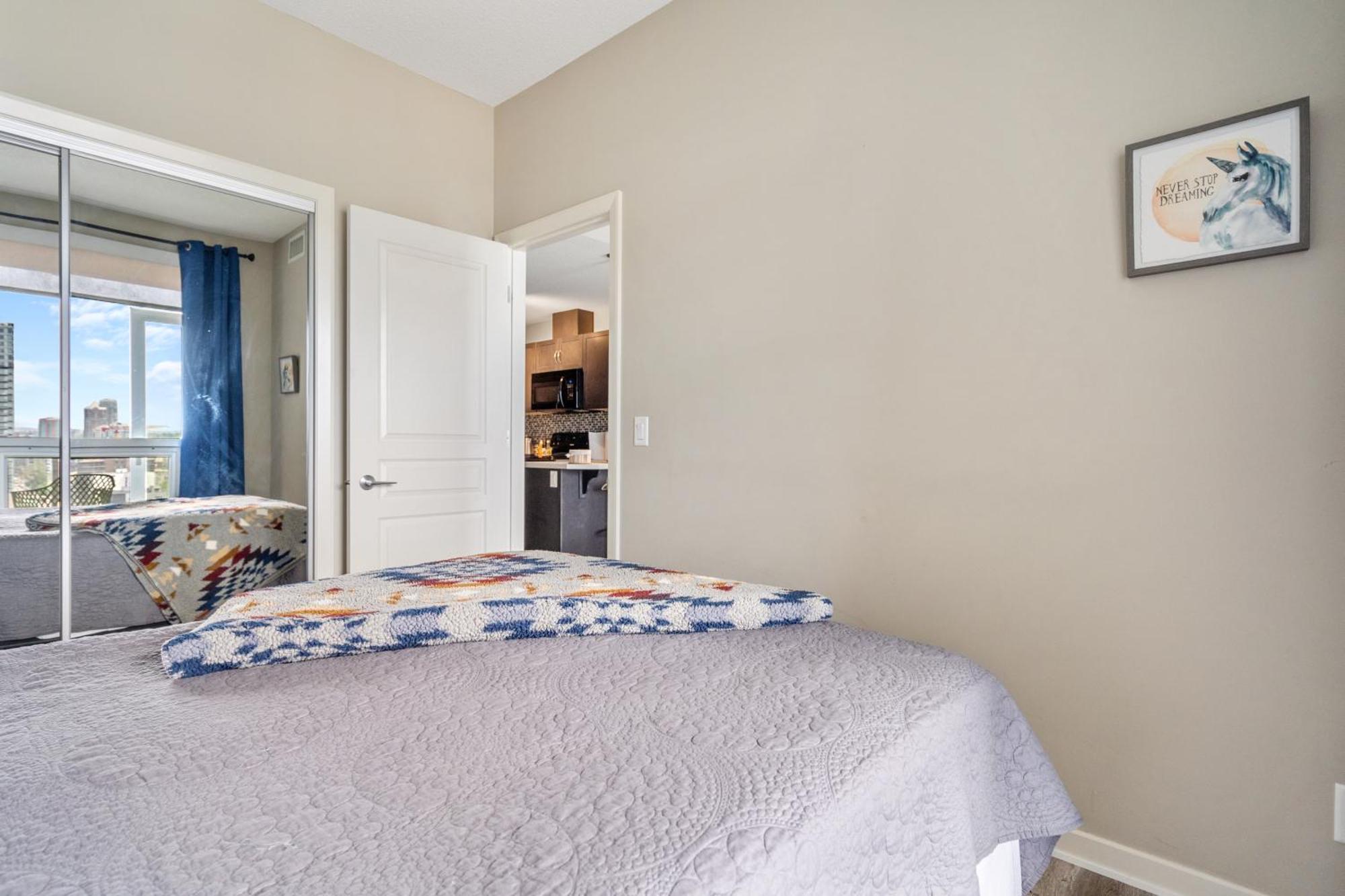 City Centre Retreat - 1Br Condo With Desk Calgary Zewnętrze zdjęcie