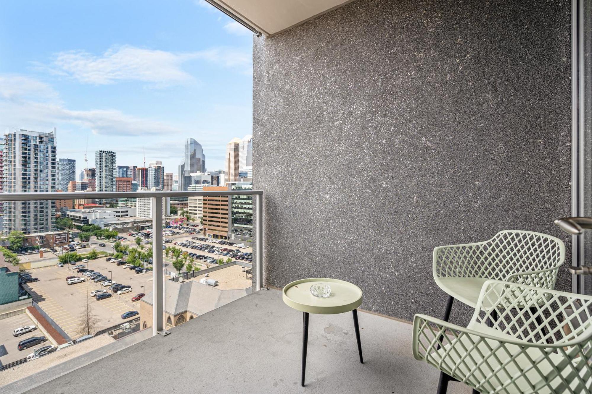 City Centre Retreat - 1Br Condo With Desk Calgary Zewnętrze zdjęcie
